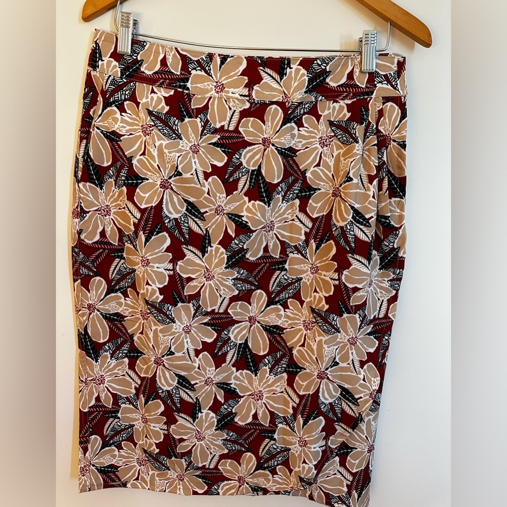 Ripskirt Hawaii Floral Midi Skirt in Terracotta Red and Tan - NWT